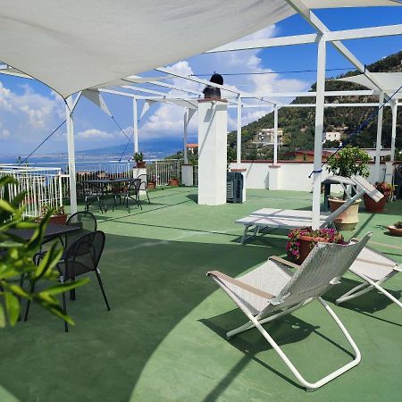 Olindo Apartment E Cristina Apartments Віко-Екуенсе Екстер'єр фото