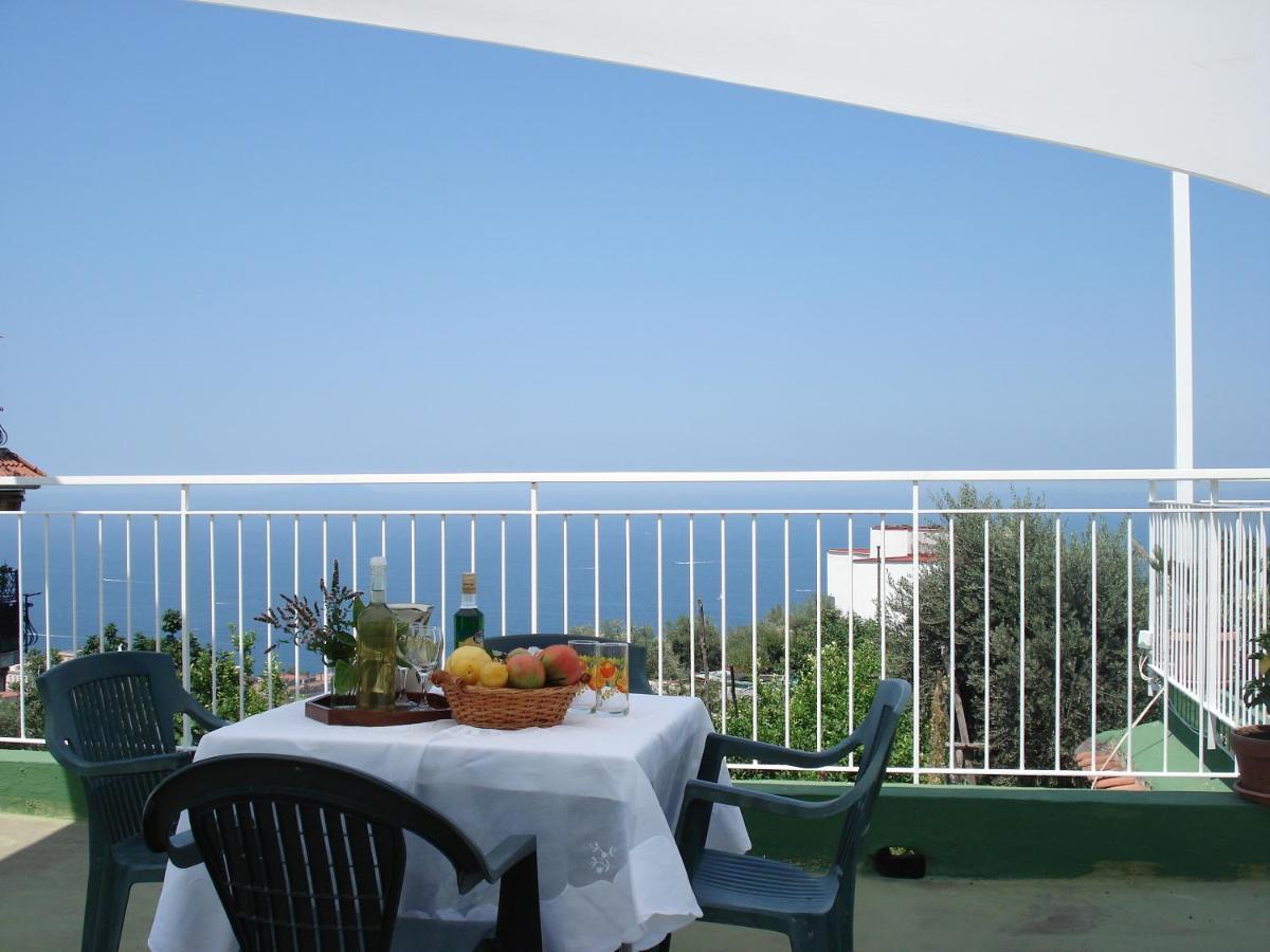 Olindo Apartment E Cristina Apartments Віко-Екуенсе Екстер'єр фото