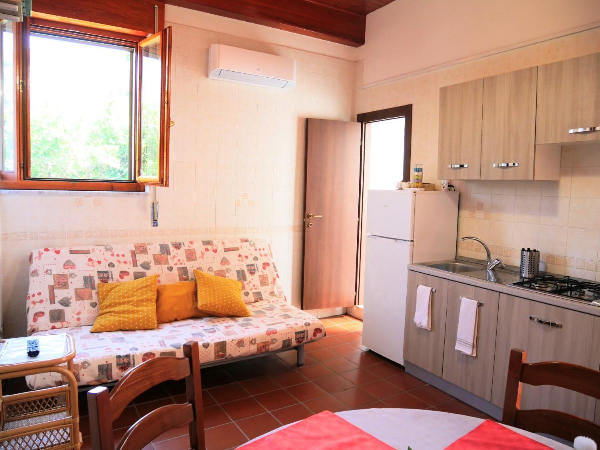 Olindo Apartment E Cristina Apartments Віко-Екуенсе Екстер'єр фото
