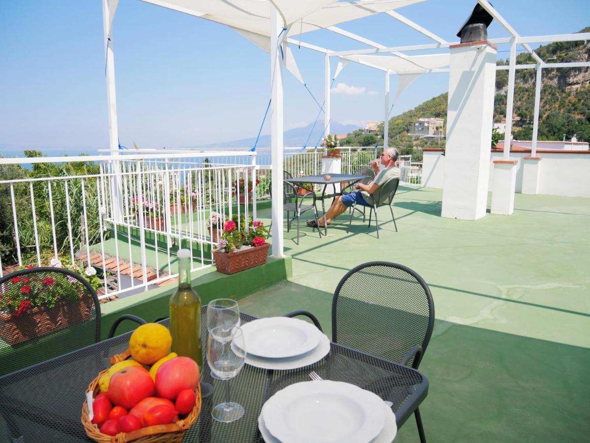 Olindo Apartment E Cristina Apartments Віко-Екуенсе Екстер'єр фото