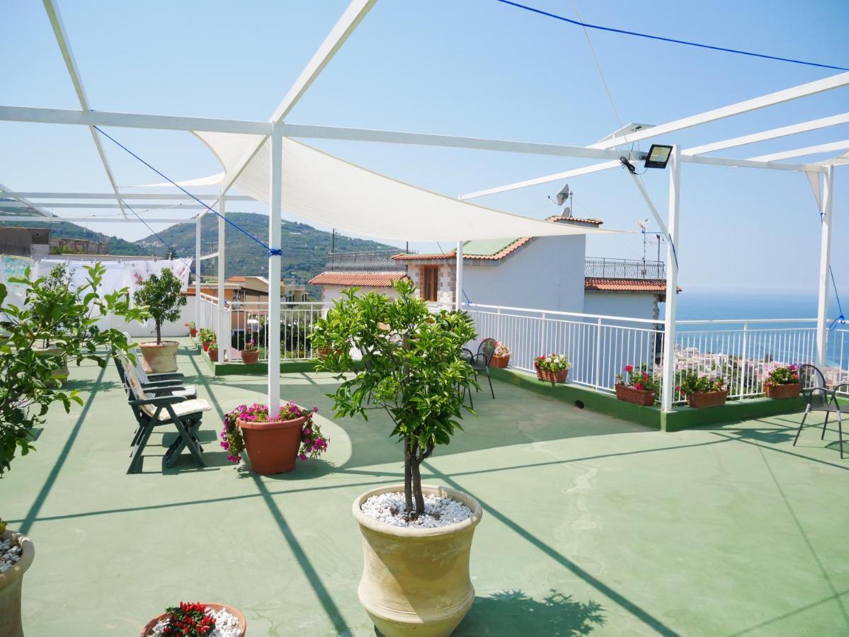 Olindo Apartment E Cristina Apartments Віко-Екуенсе Екстер'єр фото