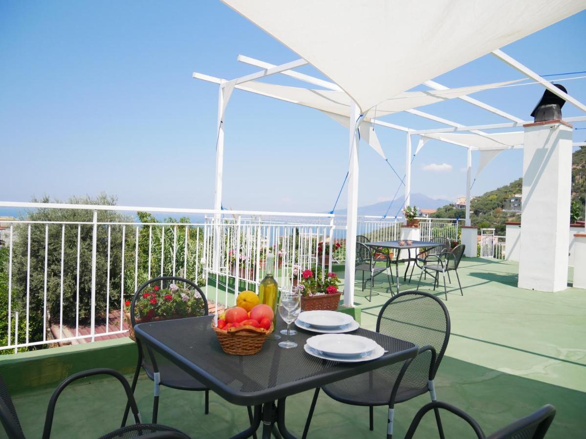 Olindo Apartment E Cristina Apartments Віко-Екуенсе Екстер'єр фото