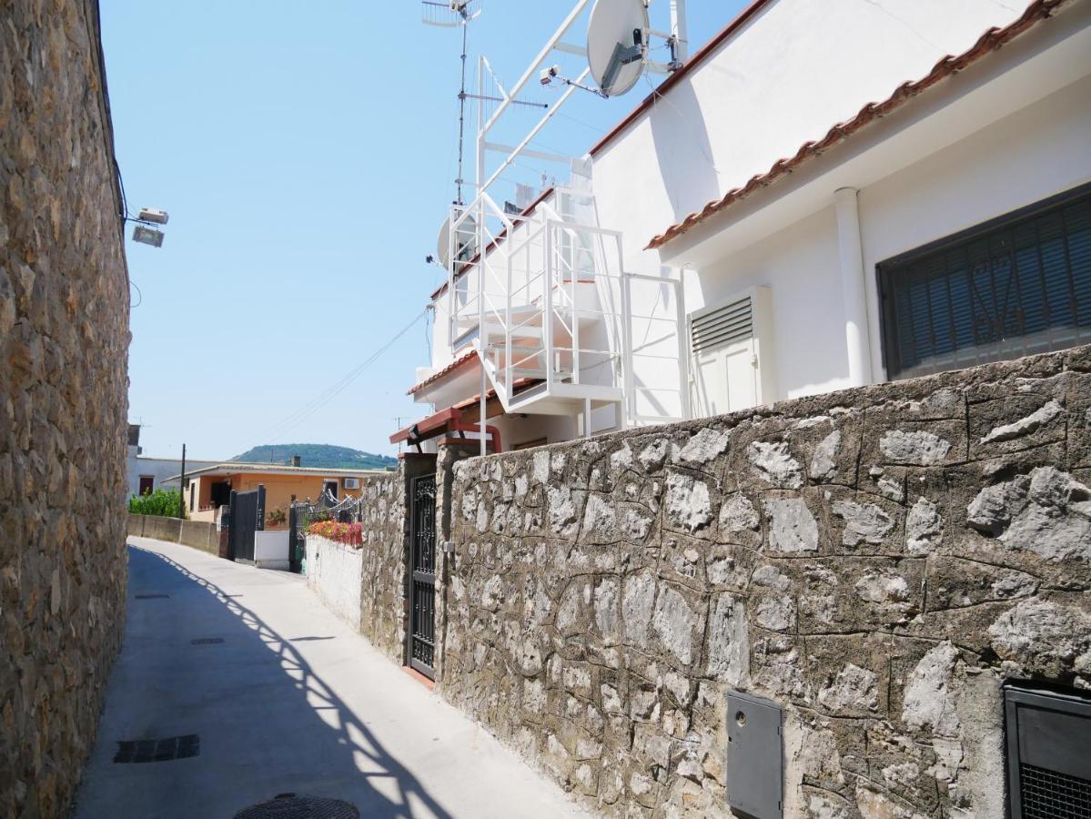 Olindo Apartment E Cristina Apartments Віко-Екуенсе Екстер'єр фото