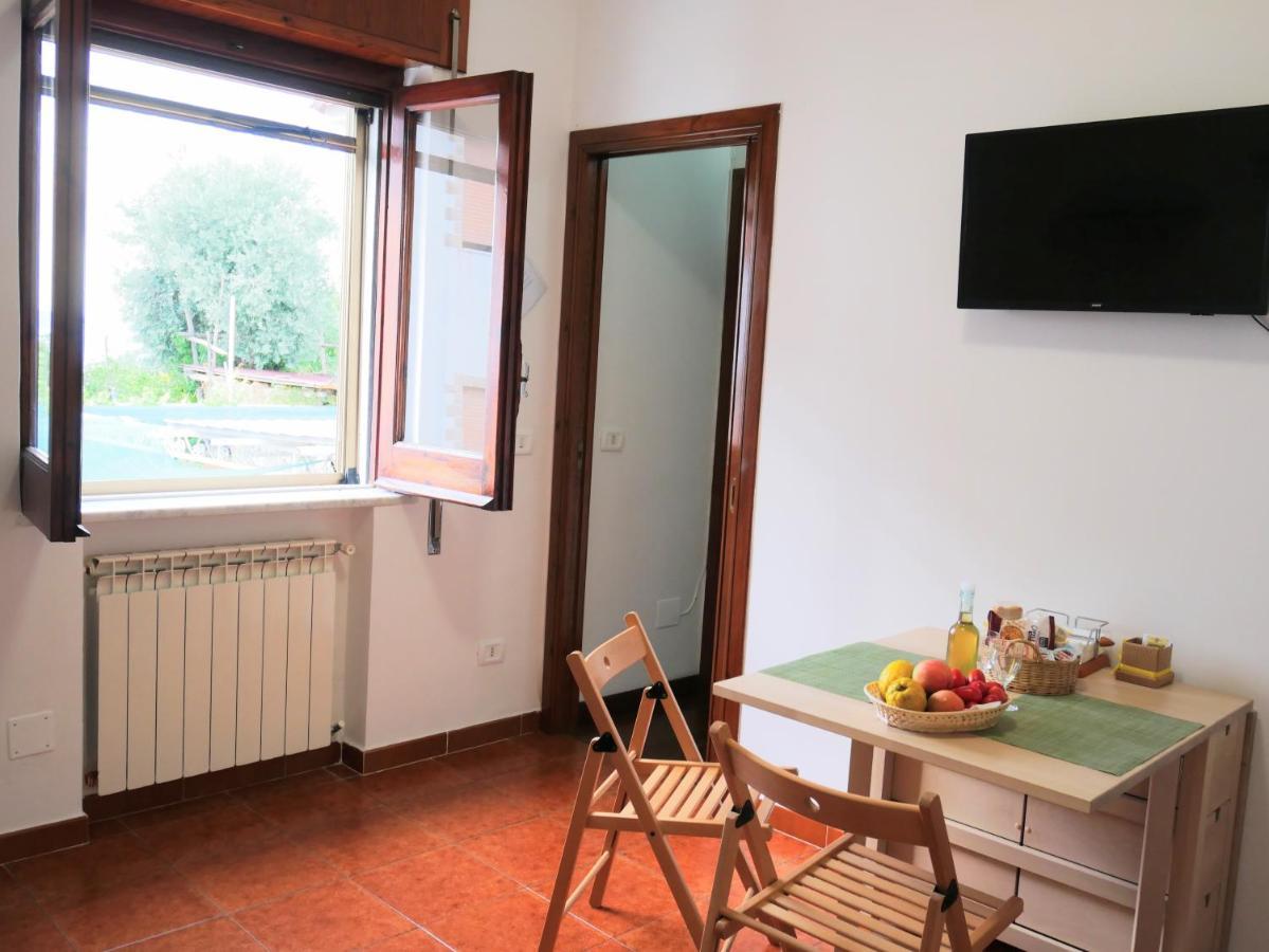 Olindo Apartment E Cristina Apartments Віко-Екуенсе Екстер'єр фото